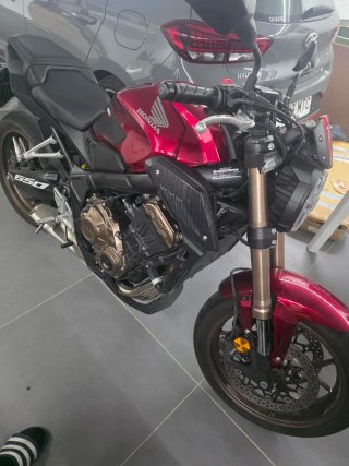 Honda CB 650R Negra/Roja