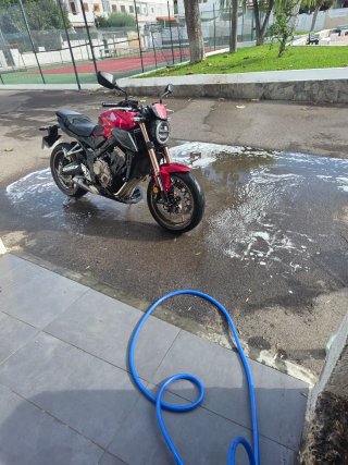 Honda CB 650R Negra/Roja