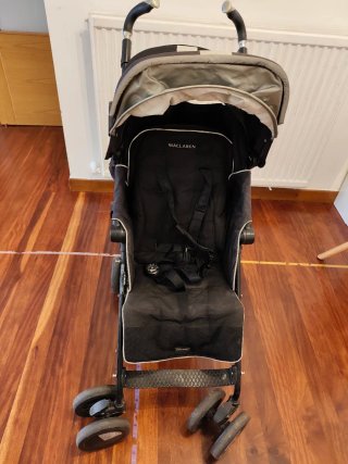 Silla de paseo Maclaren negra