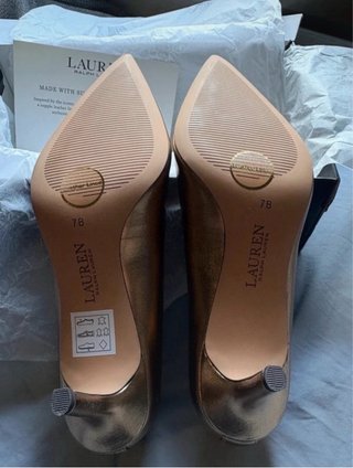 Zapatos de tacón Ralph Lauren dorados