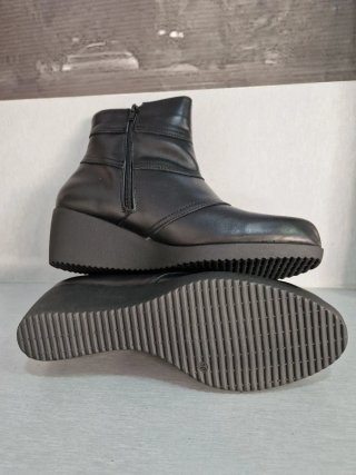 Botines de piel negros con cuña Talla 40 nuevos
