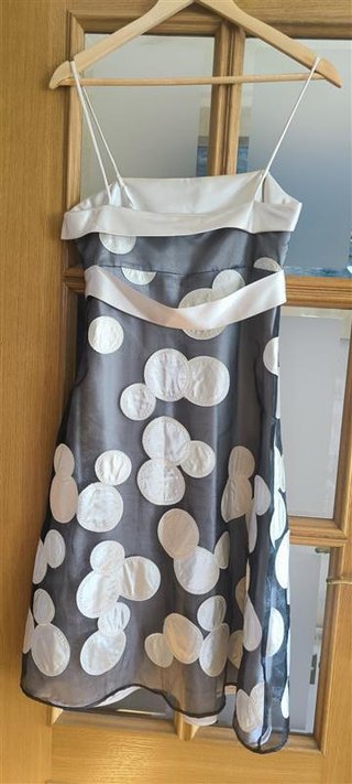 Vestido de fiesta lunares