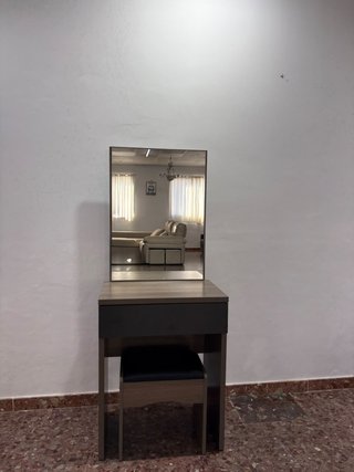 Mueble Tocador Estrecho Con Cajonera y Banqueta!