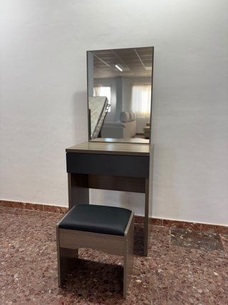 Mueble Tocador Estrecho Con Cajonera y Banqueta!