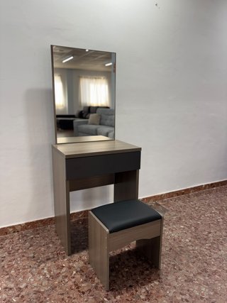 Mueble Tocador Estrecho Con Cajonera y Banqueta!