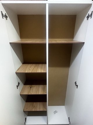 Armario Escobero Blanco de 2 Puertas