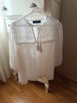 Blusa blanca Lloy's Talla S