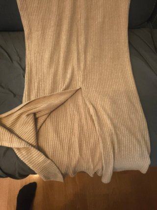 Vestido largo beige de punto