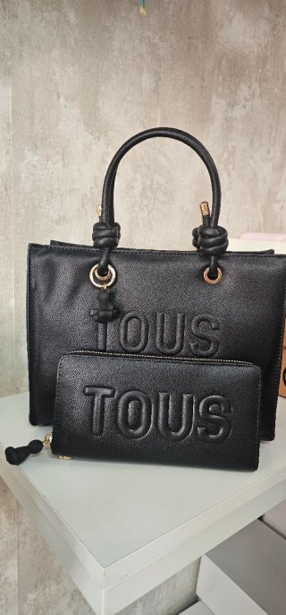 Bolso y cartera tous