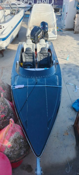 Barco, Lancha Rápida Phantom 18 con Motor V6 2T