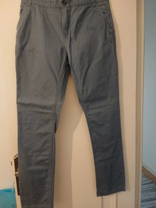 Pantalón chino azul