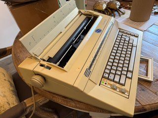 Máquina de escribir eléctrica