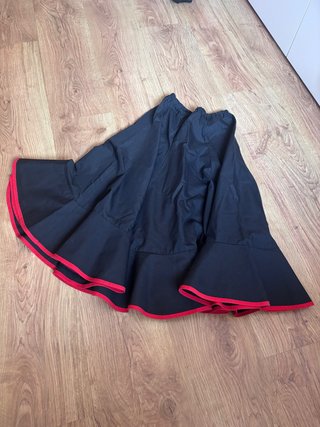 Falda de Flamenco Artesanal Negra y Roja Talla 7/8