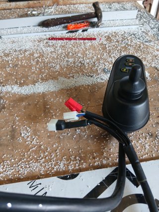 Controlador de Silla de Ruedas M7086-WB-Y