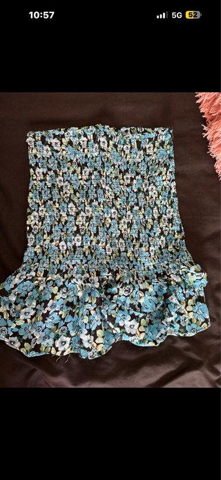 Top floral sin tirantes