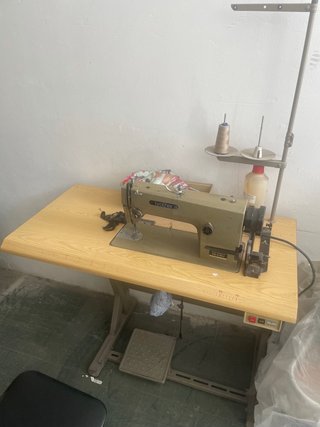Máquina de coser industrial Brother