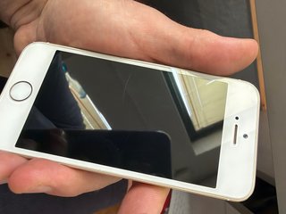 iPhone SE 16GB Gold Apple