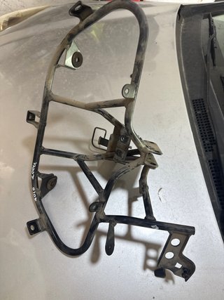 Araña Soporte Frontal Suzuki Burgman
