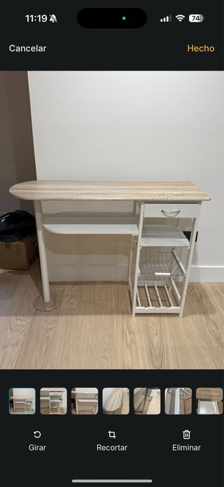 Mesa de planchar con estantes