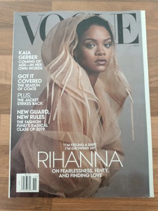Revista VOGUE USA Noviembre 2019 - RIHANNA Cover