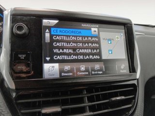 Peugeot 2008 e-HDI 115 Allure 84 kW (115 CV)