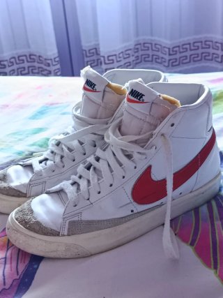 Zapatillas Nike Blazer Blancas y Rojas