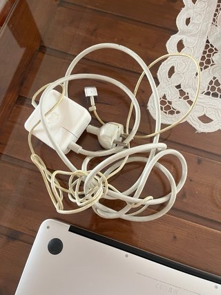 MacBook Air 13” 128GB (2017) con cargador