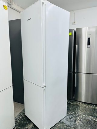 Nevera Liebherr Blanca