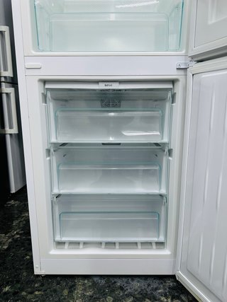 Nevera Liebherr Blanca