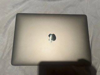Macbook AIR 2019 I5 256GB *NEGOCIABLE O CAMBIOS*