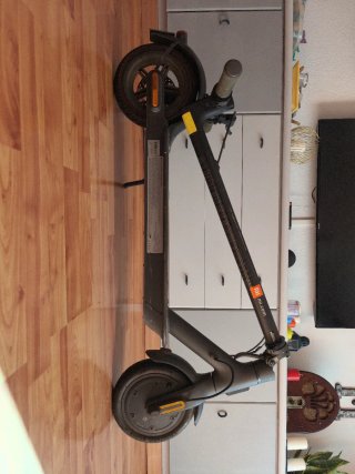 Patinete Xiaomi Mi Electric Scooter Essential