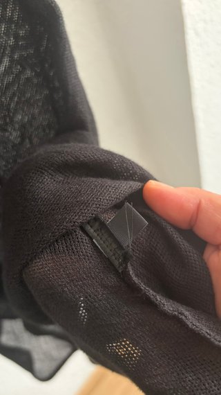 Top Massimo Dutti lino asimétrico negro