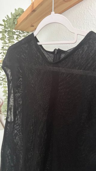 Top Massimo Dutti lino asimétrico negro