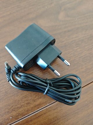 Cargador Adaptador Pared Jack Redondo 4.2V