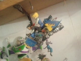 Moto de Dragon Ball con figuras