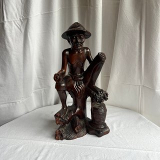 Escultura Vintage Pescador Chino Tallada en Madera
