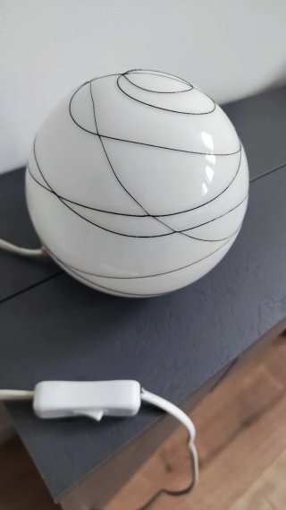 Lámpara de Mesa Esférica
