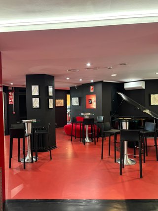 Set di mobili da ufficio nero/rosso