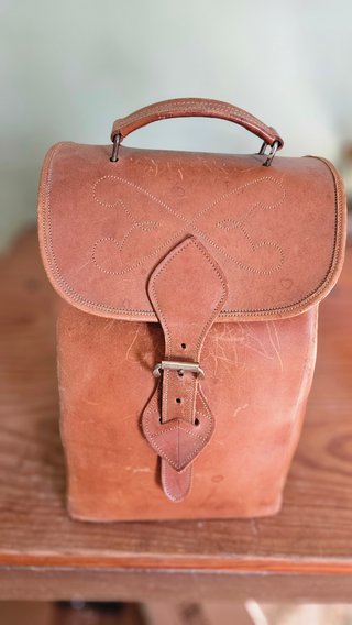 Macuto o morral de cuero