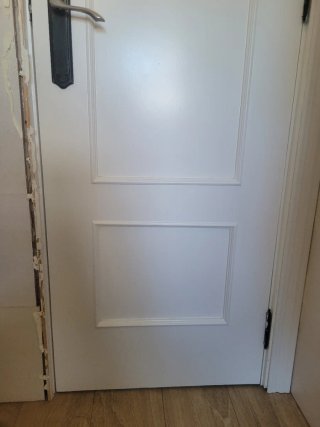 Puerta maciza blanca 61cm .Urge venderla