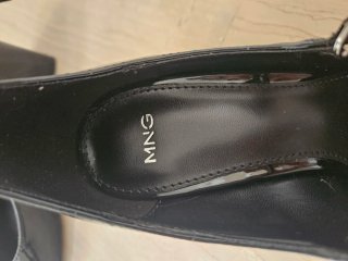 Zapatos talla 36 de Charol Negro MANGO. Sin usar
