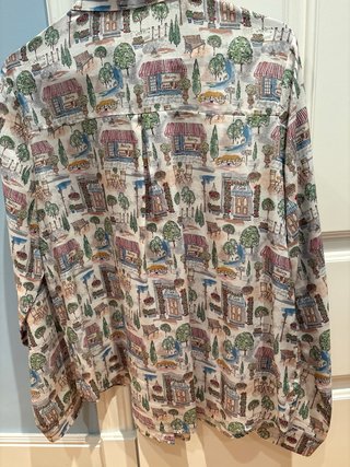 Camisa estampada estilo ciudad