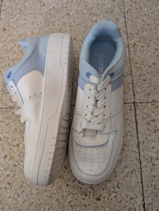 Zapatillas Retro Stradivarius Blanco y Azul