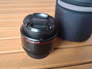 Yongnuo YN50mm f/1.8 para Canon + Funda acordada