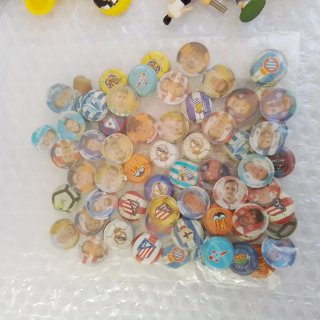Lote de figuras y chapas de plástico  de fútbol