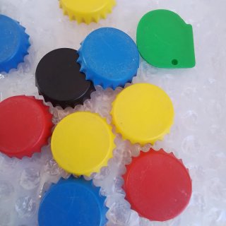 Lote de figuras y chapas de plástico  de fútbol