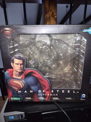 Statua Superman Man of Steel Kotobukiya