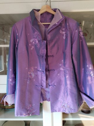 Chaqueta Estilo Oriental Morada. Seda y poliester.