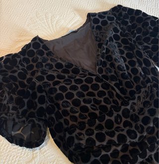 Vestido de Terciopelo con Estampado de Lunares