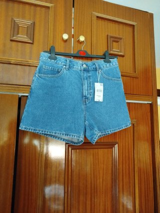 Pantalón vaquero corto azul